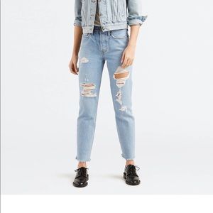LEVIS WEDGIE FIT JEANS